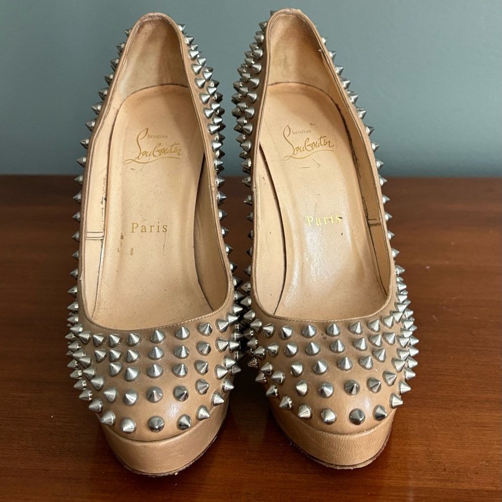 Louboutin studded high heel size 38